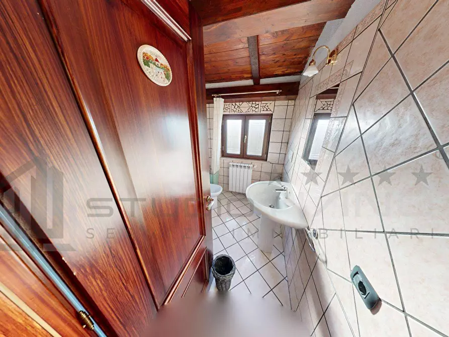 Immagine 36 di Villa in vendita  in C.DA VALLELEOTA 102 a Altilia