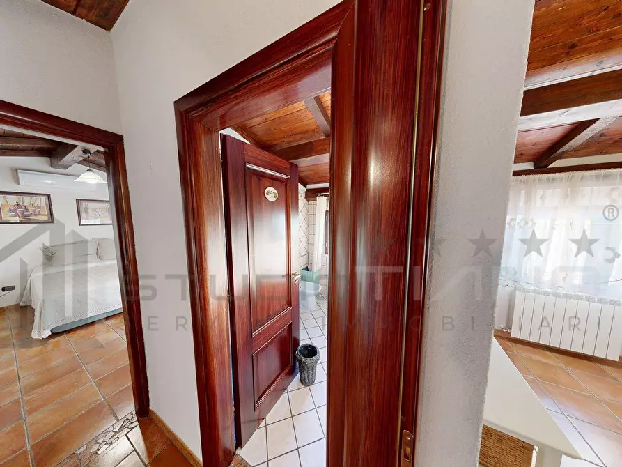 Immagine 38 di Villa in vendita  in C.DA VALLELEOTA 102 a Altilia