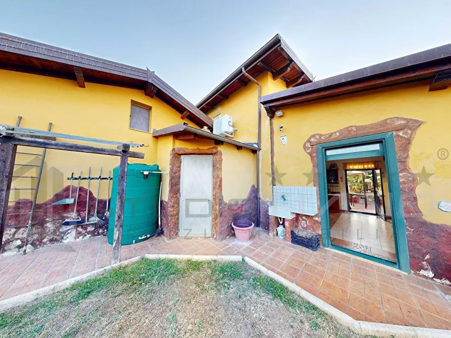 Immagine 69 di Villa in vendita  in C.DA VALLELEOTA 102 a Altilia
