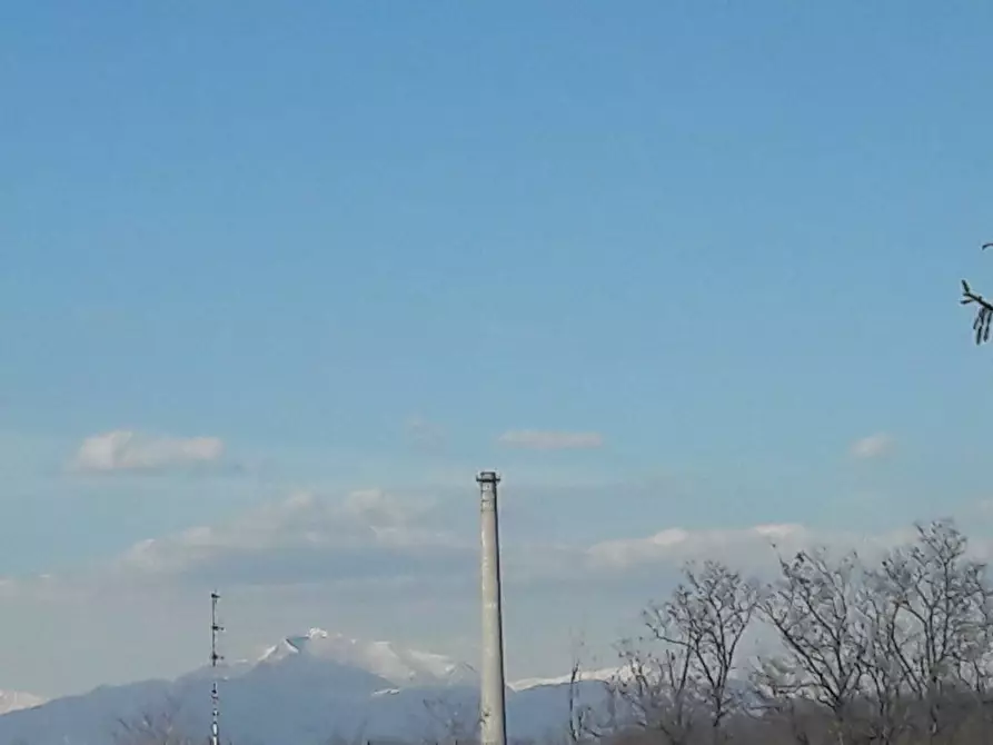 Immagine 22 di Villa in vendita  a Besano