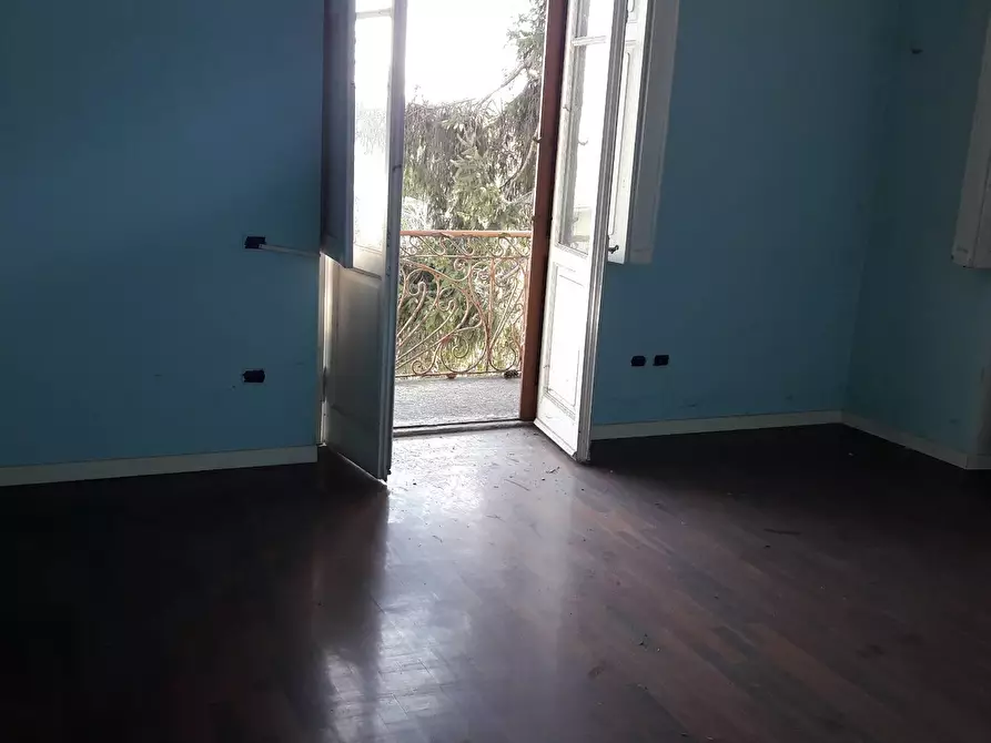 Immagine 14 di Villa in vendita  a Besano