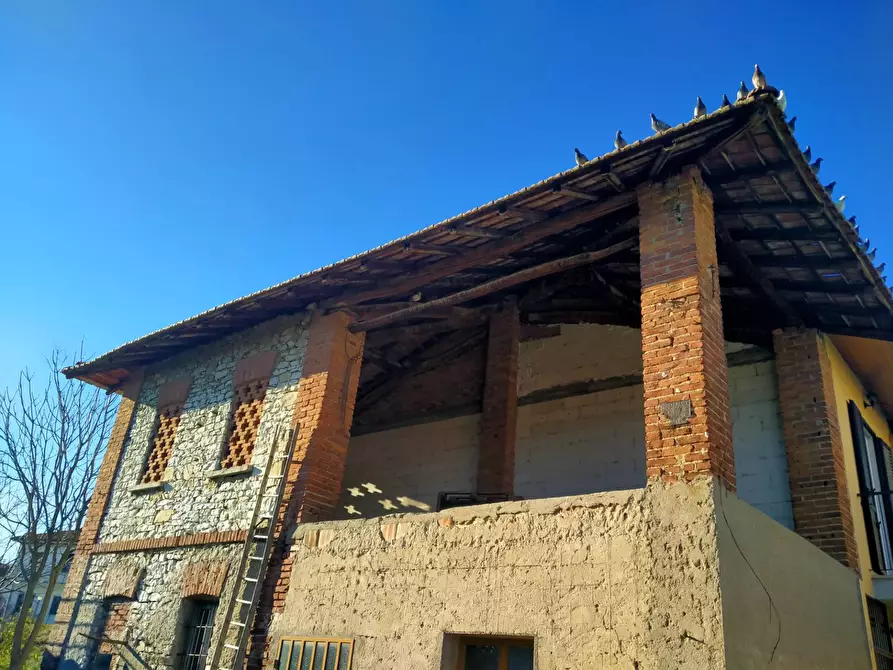 Immagine 9 di Rustico / casale in vendita  in morselli 26 a Biandronno