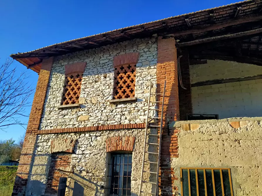 Immagine 14 di Rustico / casale in vendita  in morselli 26 a Biandronno