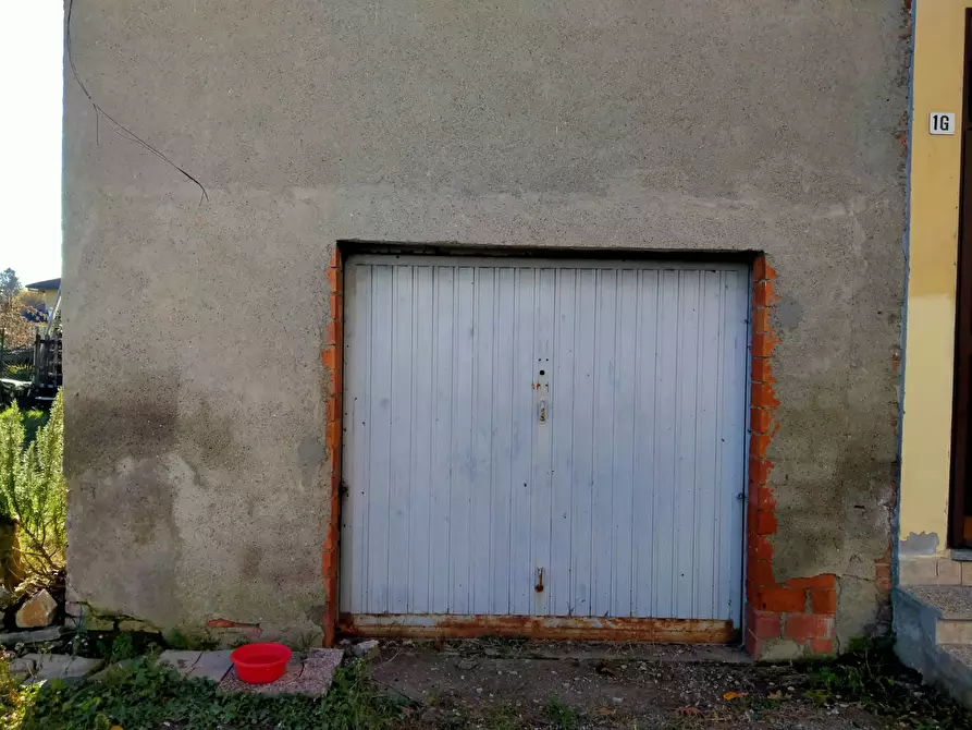 Immagine 35 di Rustico / casale in vendita  in morselli 26 a Biandronno