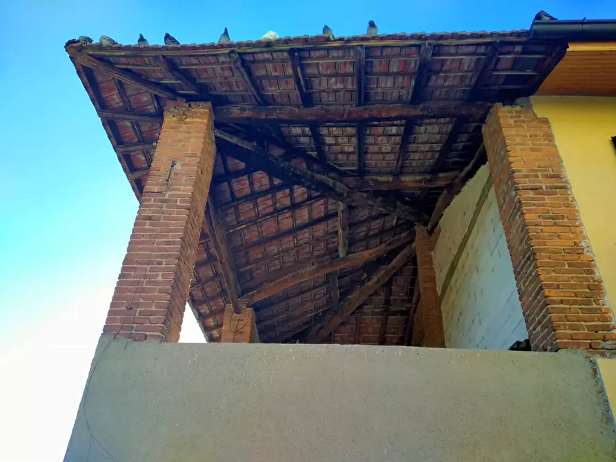 Immagine 38 di Rustico / casale in vendita  in morselli 26 a Biandronno