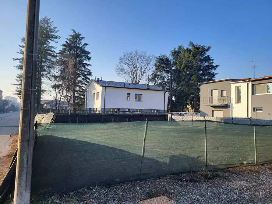 Immagine 2 di Terreno residenziale in vendita  in via Silvio Pellico a Lonate Pozzolo