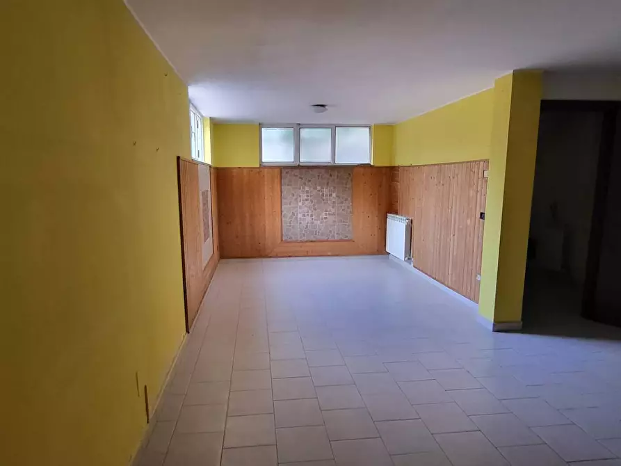 Immagine 29 di Villa in vendita  in Monte Grappa a Lonate Pozzolo