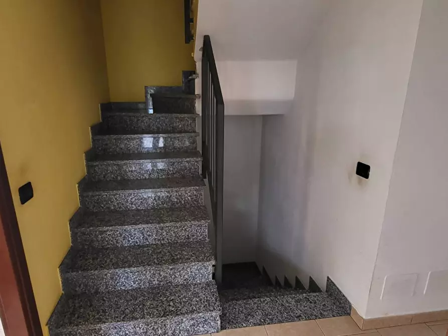 Immagine 16 di Villa in vendita  in Monte Grappa a Lonate Pozzolo