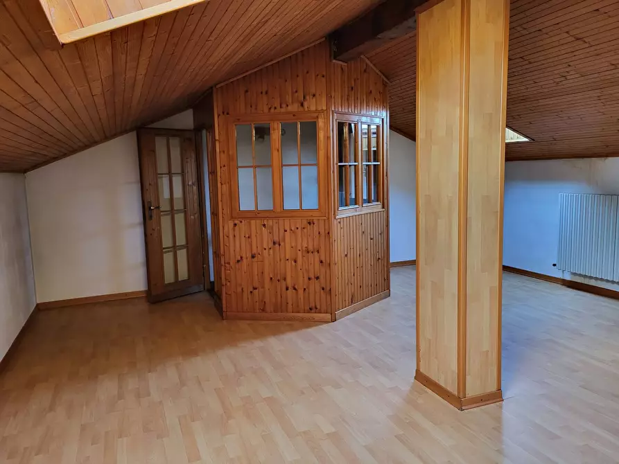 Immagine 20 di Villetta a schiera in vendita  in via Milano a Samarate