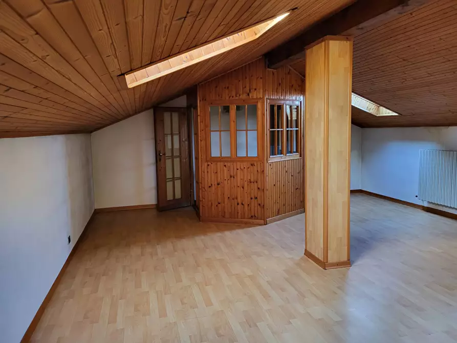 Immagine 21 di Villetta a schiera in vendita  in via Milano a Samarate