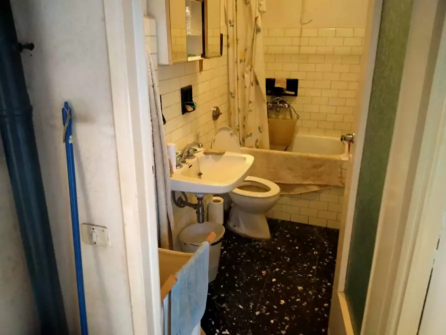 Immagine 22 di Casa semindipendente in vendita  in manzoni 7 a Albizzate