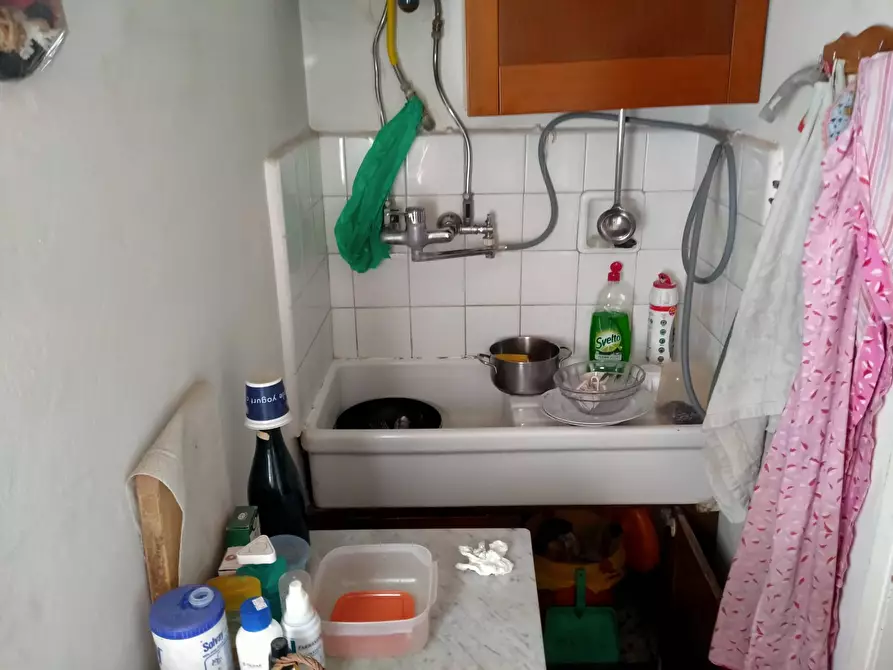 Immagine 13 di Casa semindipendente in vendita  in manzoni 7 a Albizzate