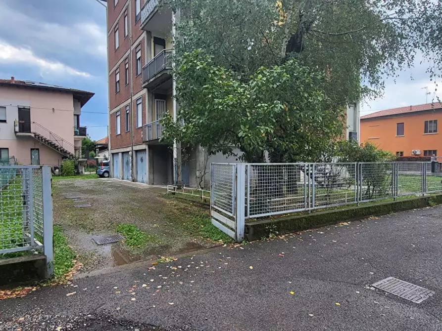 Immagine 5 di Appartamento in vendita  in via M buonarotti a Cassano Magnago