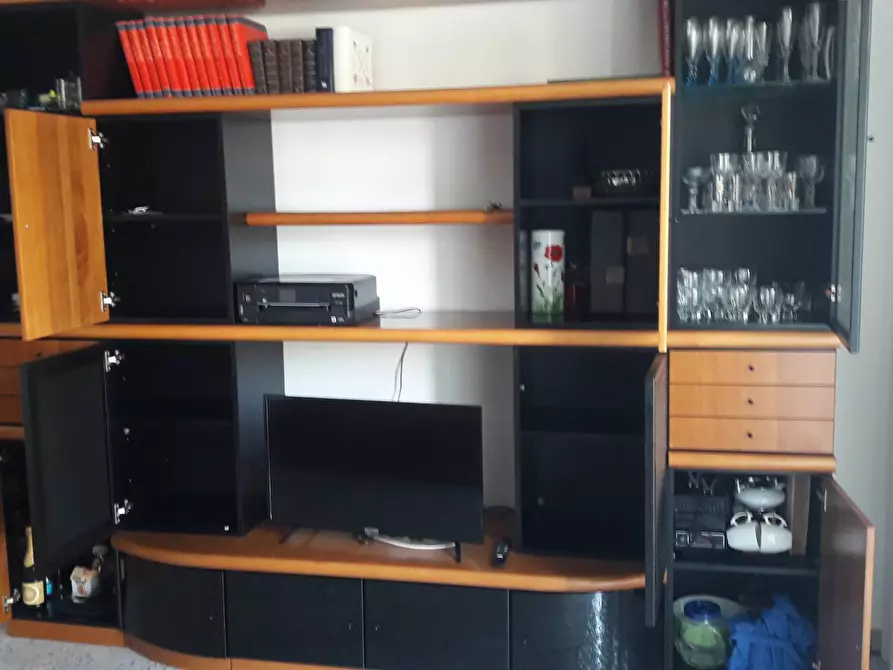 Immagine 1 di Appartamento in vendita  in via Volta a Agra