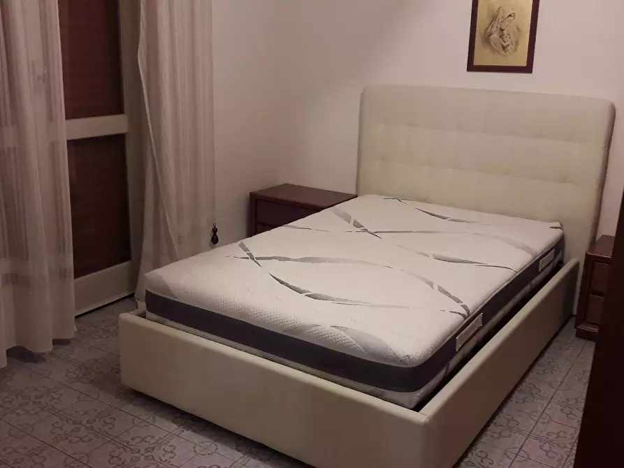 Immagine 17 di Appartamento in vendita  in via Volta a Agra