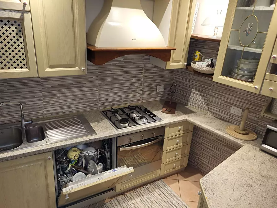 Immagine 10 di Appartamento in vendita  in Milazzo a Busto Arsizio