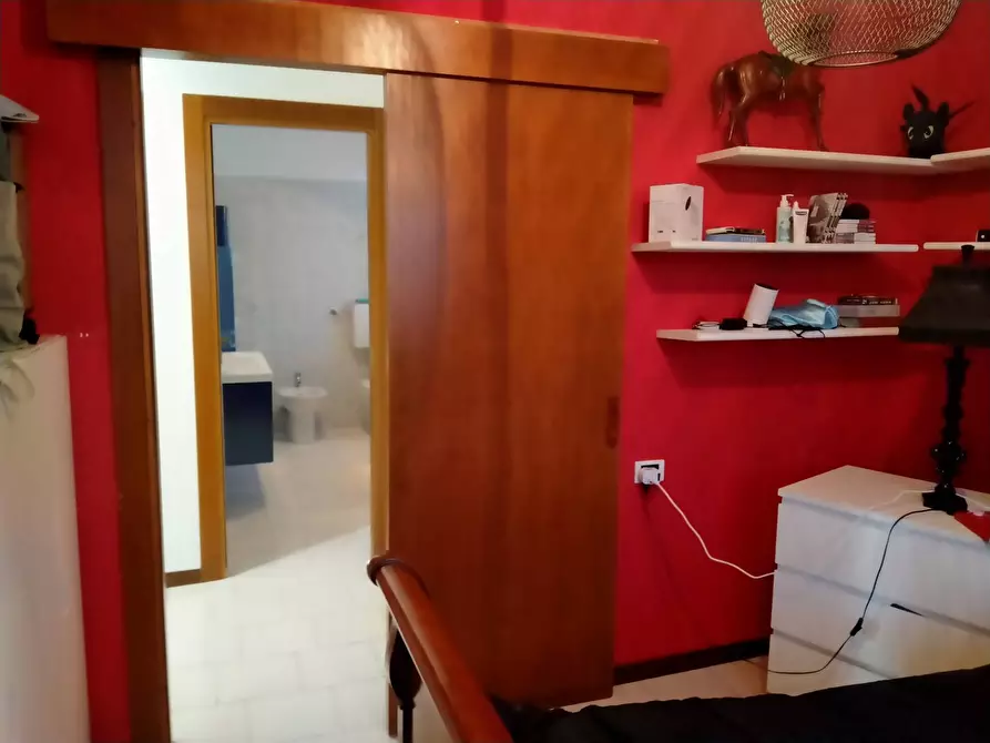 Immagine 11 di Villa in vendita  in via mayer 2 a Tradate