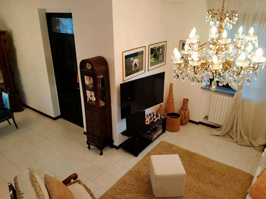 Immagine 16 di Villa in vendita  in via mayer 2 a Tradate