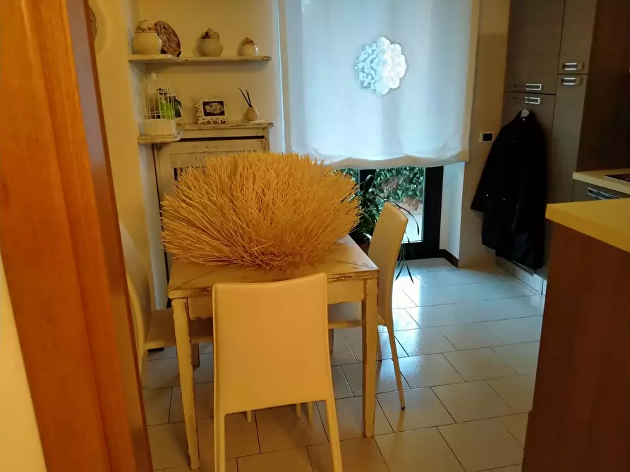 Immagine 22 di Villa in vendita  in via mayer 2 a Tradate