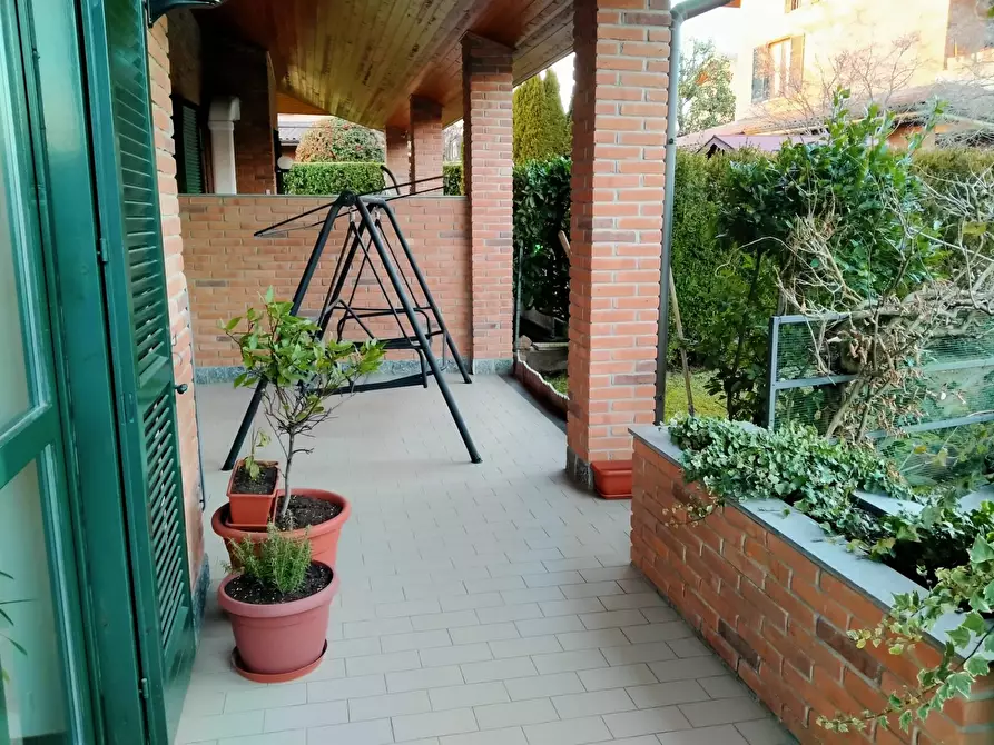 Immagine 3 di Villa in vendita  in via mayer 2 a Tradate