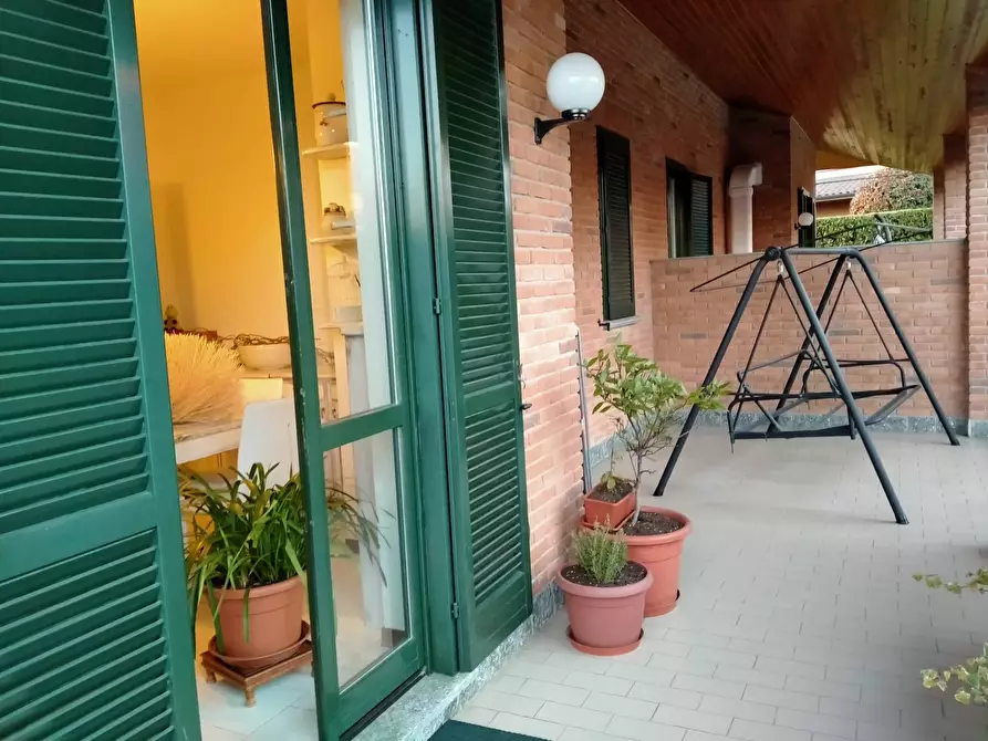 Immagine 32 di Villa in vendita  in via mayer 2 a Tradate