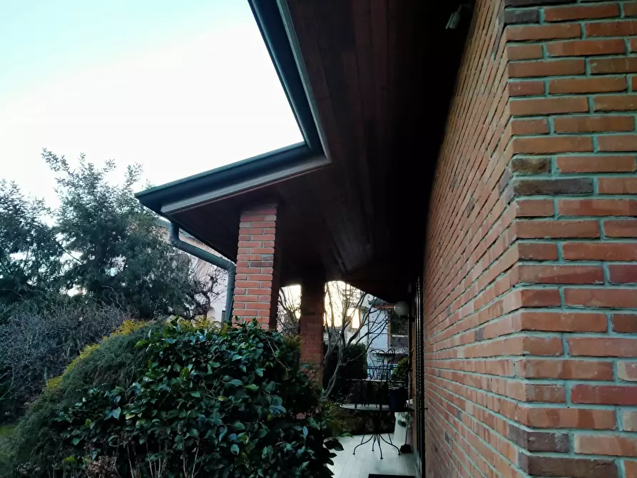 Immagine 36 di Villa in vendita  in via mayer 2 a Tradate