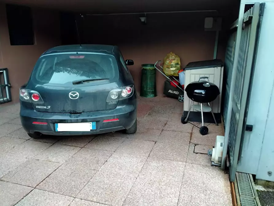 Immagine 47 di Villa in vendita  in via mayer 2 a Tradate