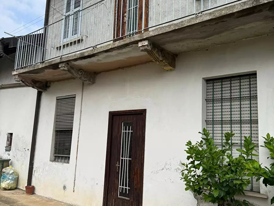 Immagine 1 di Casa semindipendente in vendita  in Gasparoli a Cassano Magnago