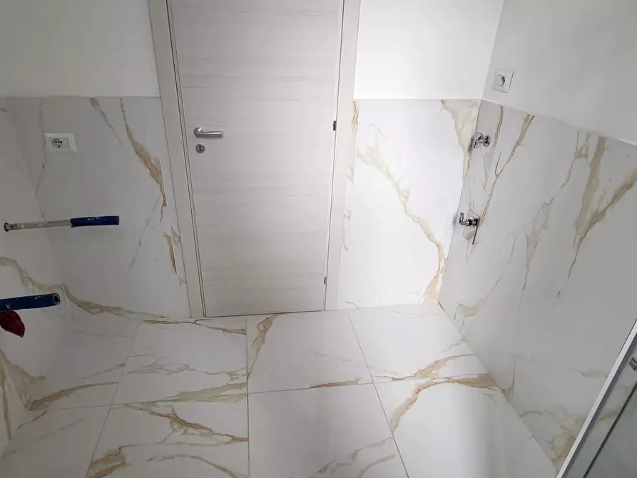 Immagine 9 di Appartamento in vendita  in vittorio veneto a Gallarate