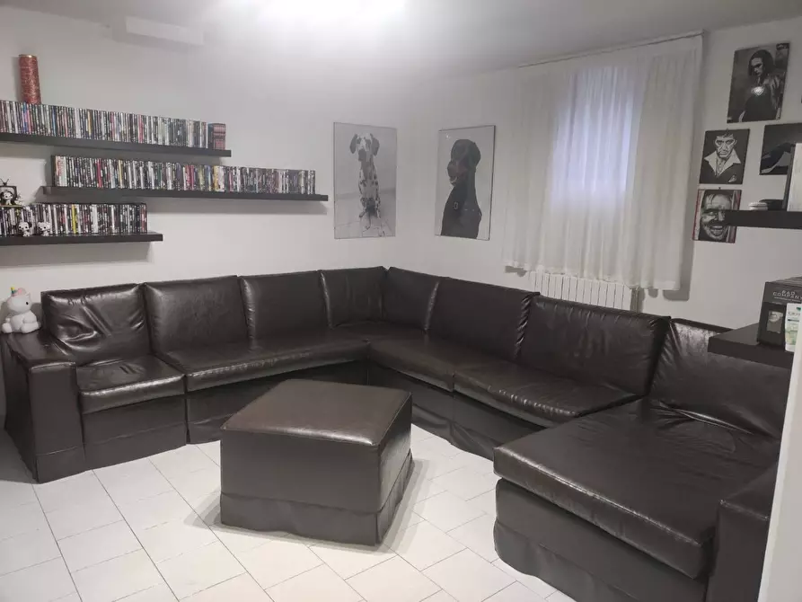 Immagine 48 di Villa in vendita  in via mayer 2 a Tradate