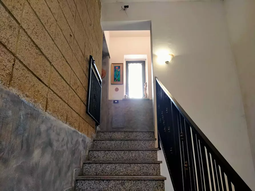 Immagine 16 di Locale commerciale in vendita  in via rossini 12 a Mornago