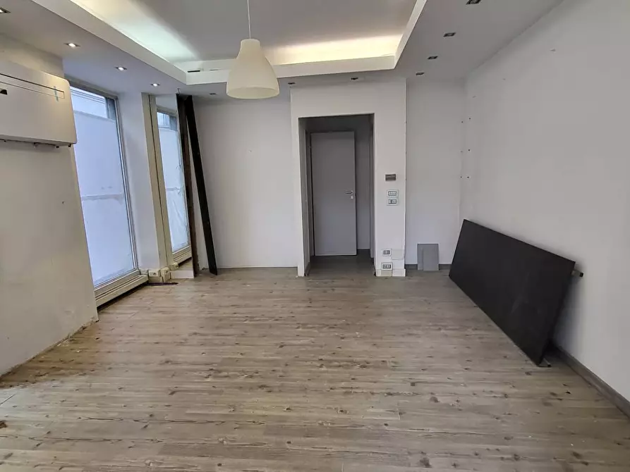 Immagine 5 di Negozio in affitto  in Matteotti a Gallarate