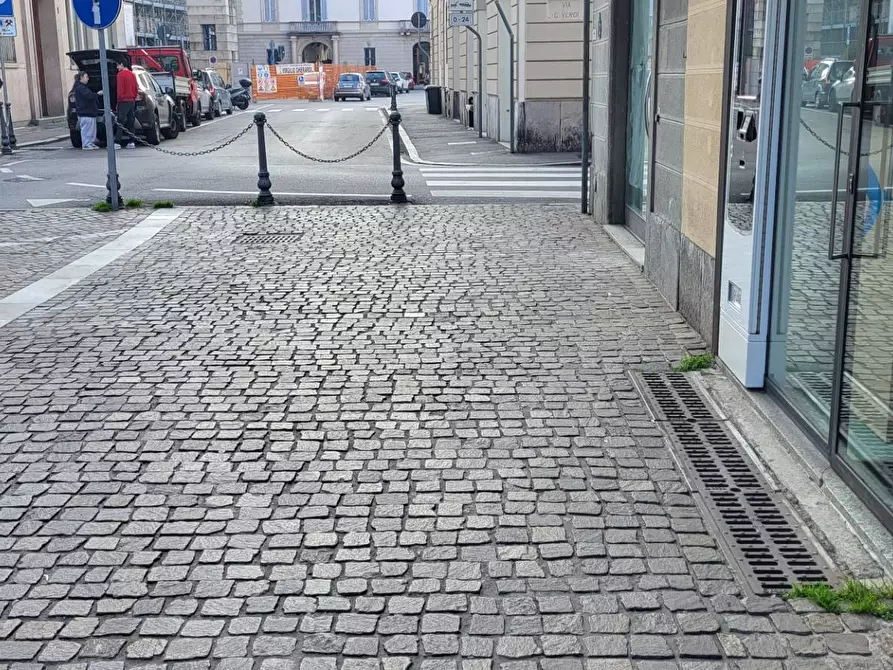 Immagine 12 di Negozio in affitto  in Matteotti a Gallarate