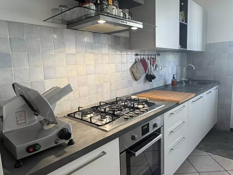 Immagine 5 di Appartamento in vendita  in Ugo Foscolo a Gorla Minore