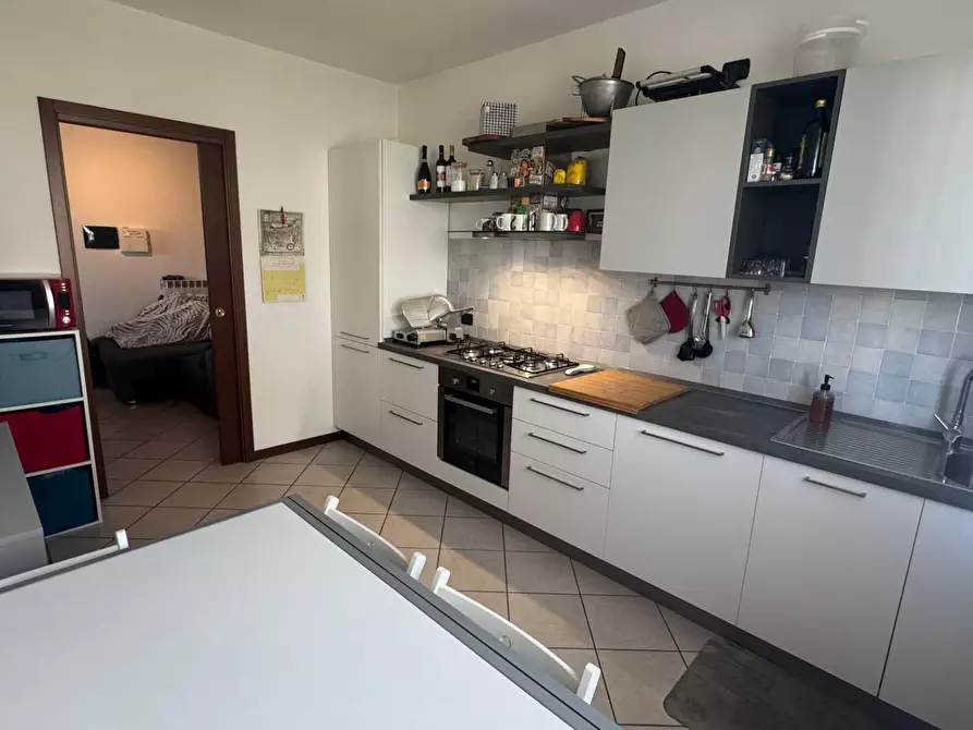 Immagine 4 di Appartamento in vendita  in Ugo Foscolo a Gorla Minore