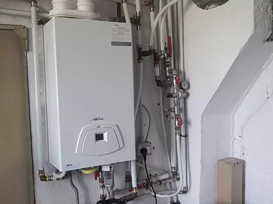 Immagine 16 di Villa in vendita  in Via Ticino a Borgo Ticino