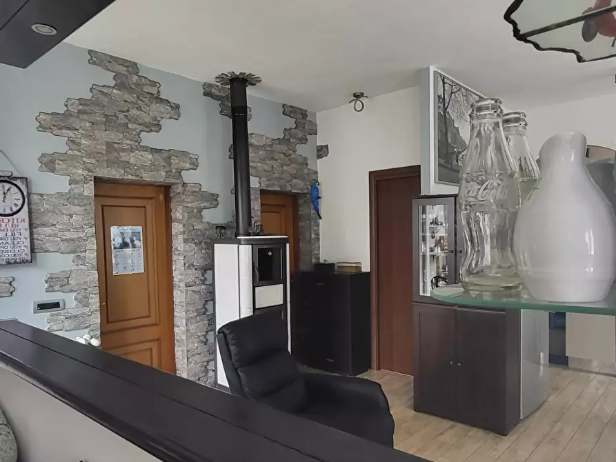 Immagine 6 di Villa in vendita  in Via Ticino a Borgo Ticino