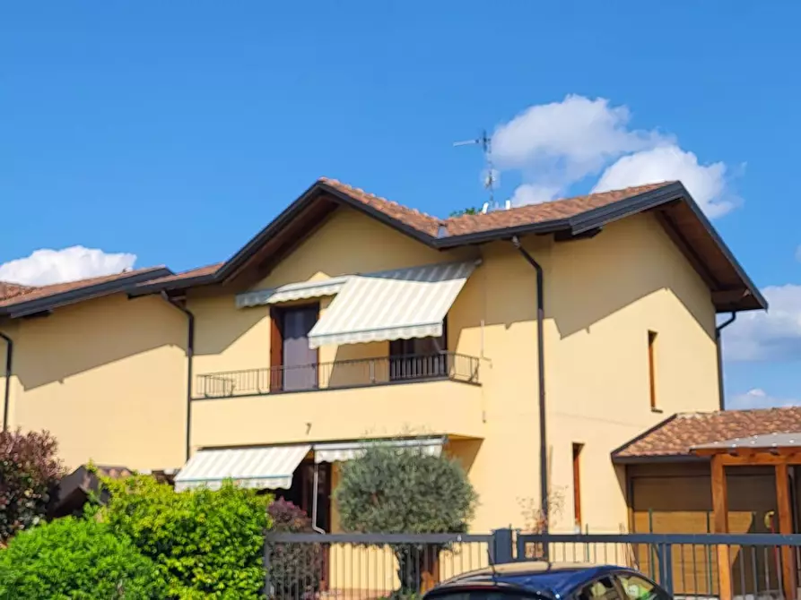 Immagine 2 di Villa in vendita  in Marco Polo 10 a Cassano Magnago
