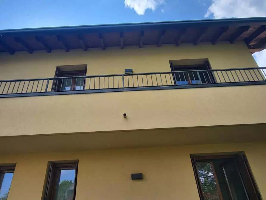 Immagine 12 di Villa in vendita  in Marco Polo 10 a Cassano Magnago