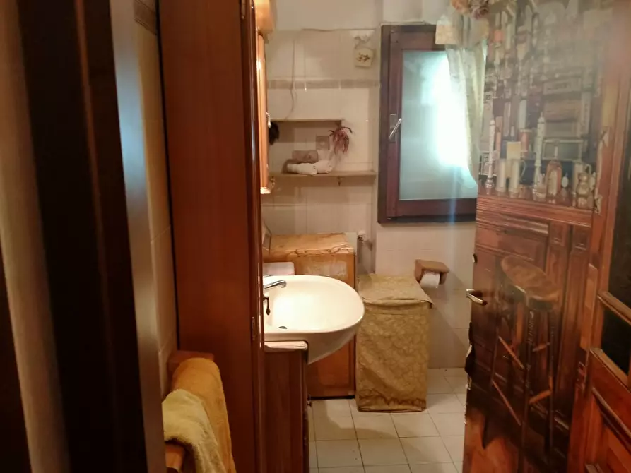 Immagine 33 di Appartamento in vendita  in uguaglianza 62 a Vergiate