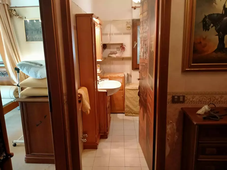 Immagine 36 di Appartamento in vendita  in uguaglianza 62 a Vergiate