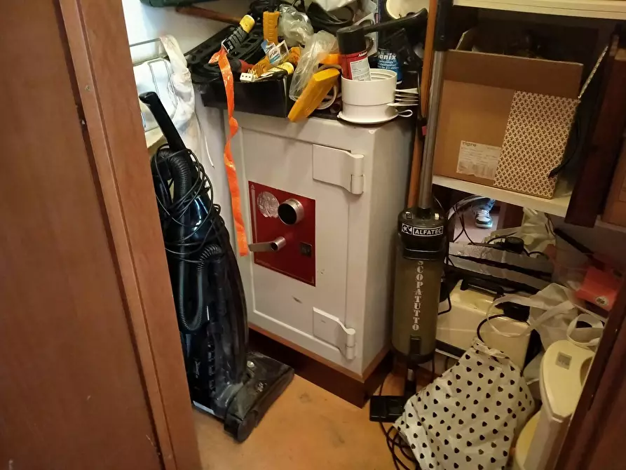 Immagine 37 di Appartamento in vendita  in uguaglianza 62 a Vergiate