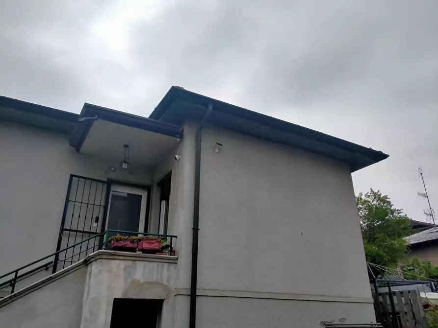 Immagine 29 di Villa in vendita  in piave 134 a Azzate