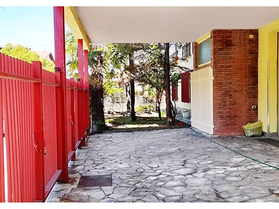 Immagine 3 di Appartamento in vendita  in via Sauro a Gallarate