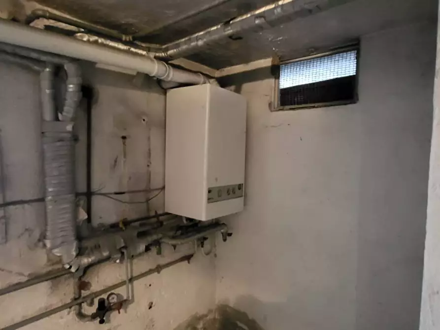 Immagine 6 di Appartamento in vendita  in paolo campi 15 a Gallarate