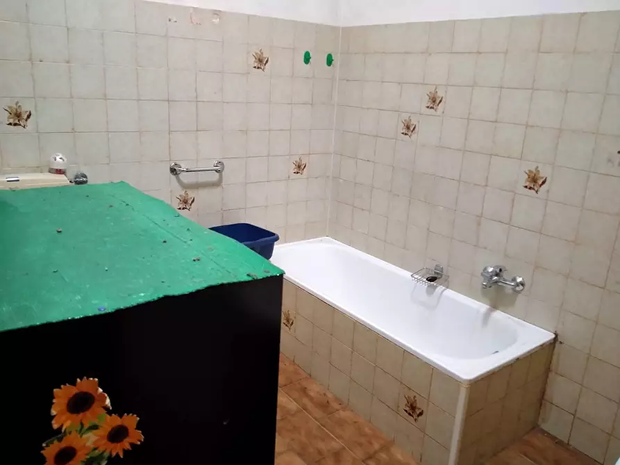 Immagine 11 di Appartamento in vendita  in CAVOUR 5 a Azzio
