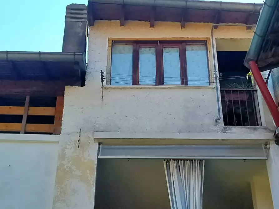 Immagine 22 di Appartamento in vendita  in CAVOUR 5 a Azzio
