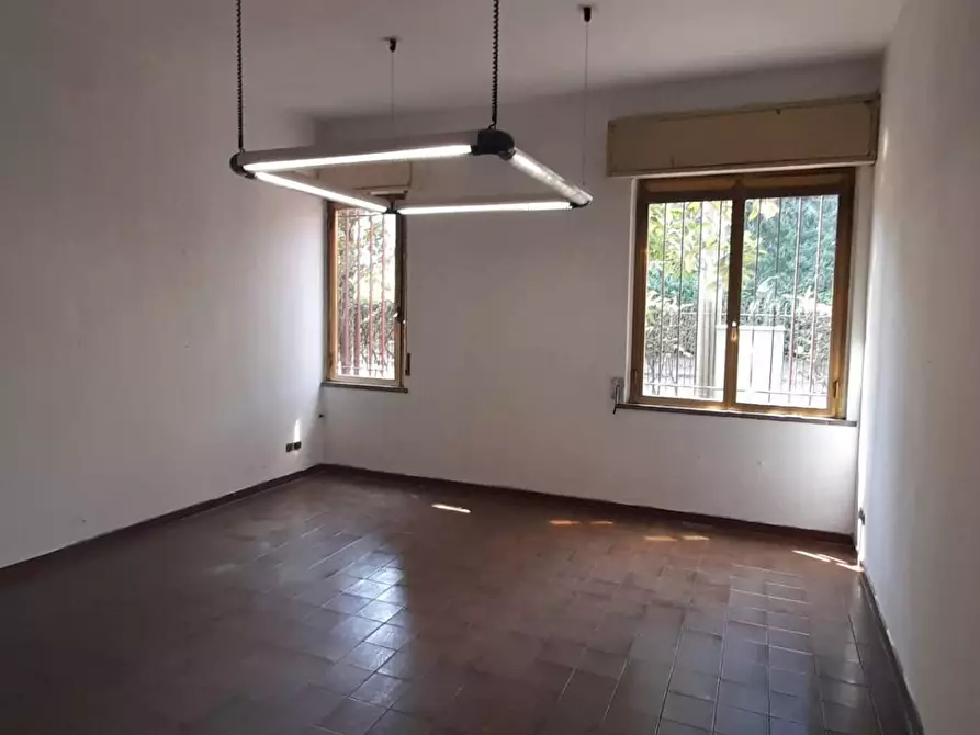 Immagine 3 di Locale commerciale in vendita  in Bernardino luini a Gallarate