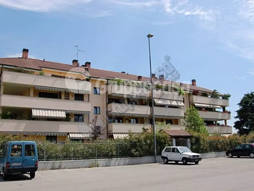 Immagine 5 di Box auto in affitto  in Via G. L. Bernini 42 a Magenta