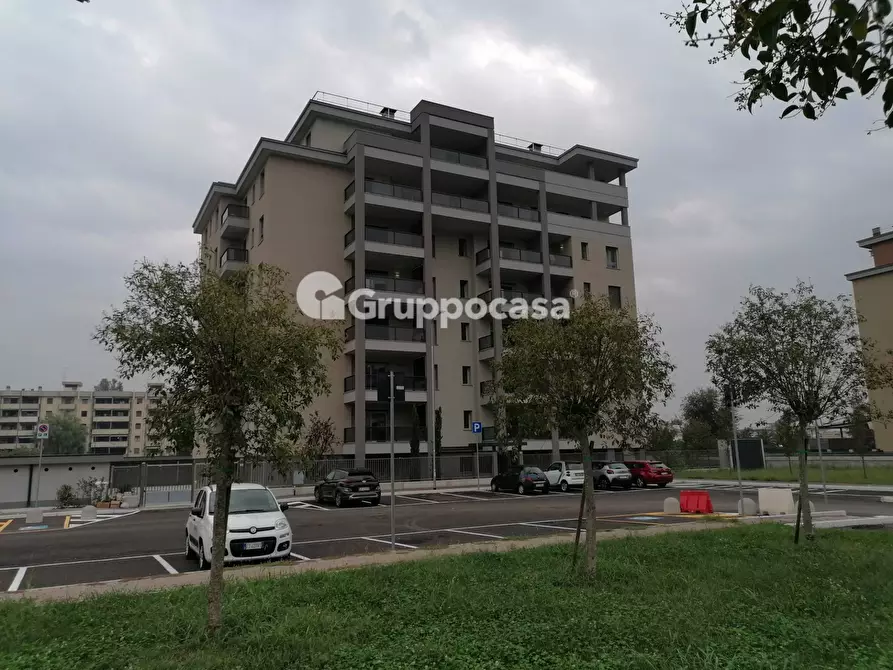 Immagine 1 di Ufficio in affitto  in Via S. Girolamo Emiliani 21 a Magenta